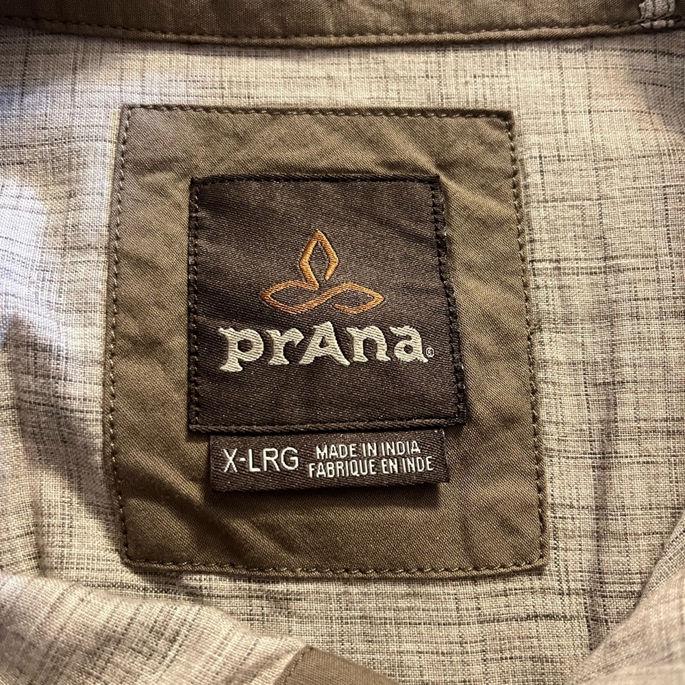 Prana Tan Button Down Two Pocket Adjustable Long Sleeve Chambray Men's XL - Picture 5 of 14